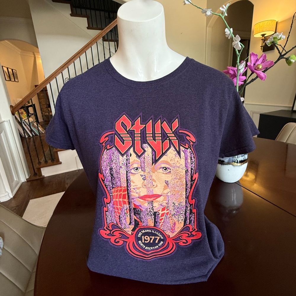 Graphic‎ Styx Band T-Shirt with Red and Purple Design